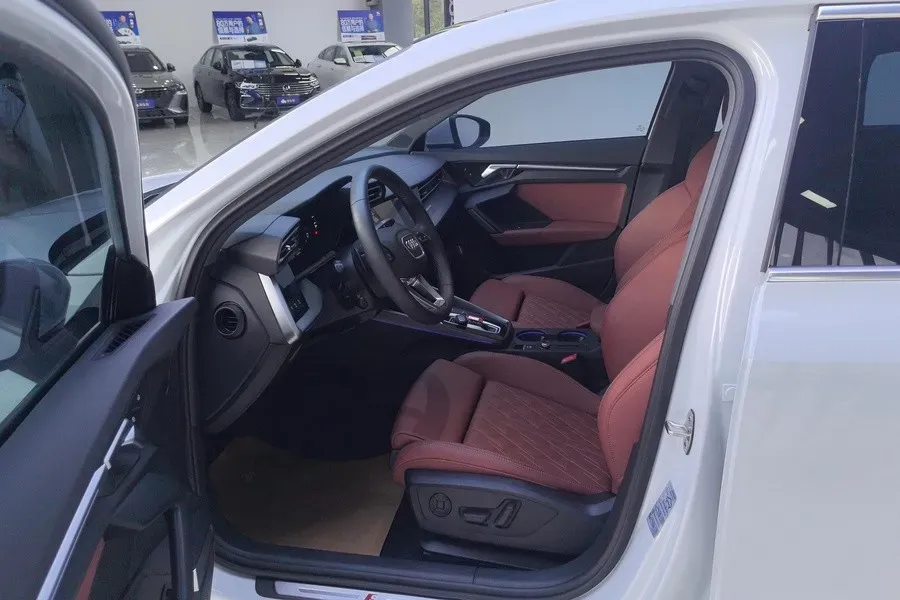 2025 Audi A3 1.5T 160HP L4 7DCT,autocango,china used car exporter,china ev exporter,chinese used car exporter,chinese used ev exporter