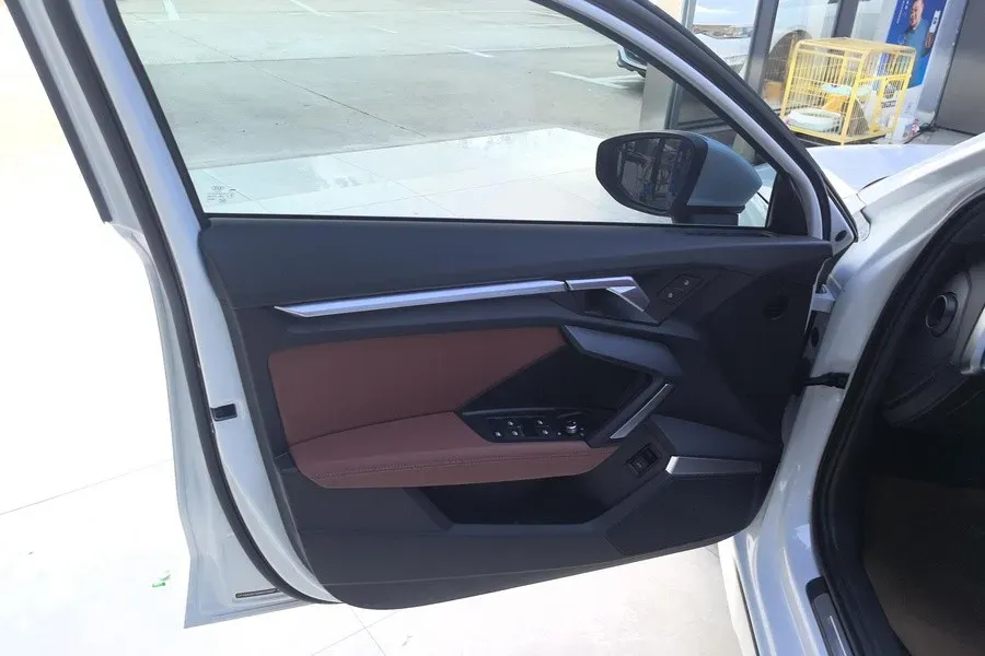 2025 Audi A3 1.5T 160HP L4 7DCT,autocango,china used car exporter,china ev exporter,chinese used car exporter,chinese used ev exporter