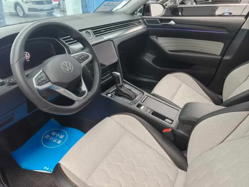 2026 Volkswagen Magotan 2.0T 220HP L4 7DCT,autocango,china used car exporter,china ev exporter,chinese used car exporter,chinese used ev exporter