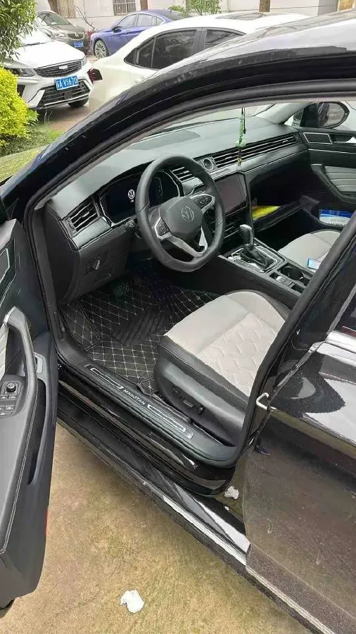 2026 Volkswagen Magotan 2.0T 220HP L4 7DCT,autocango,china used car exporter,china ev exporter,chinese used car exporter,chinese used ev exporter