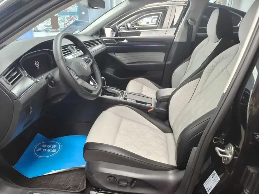 2026 Volkswagen Magotan 2.0T 220HP L4 7DCT,autocango,china used car exporter,china ev exporter,chinese used car exporter,chinese used ev exporter