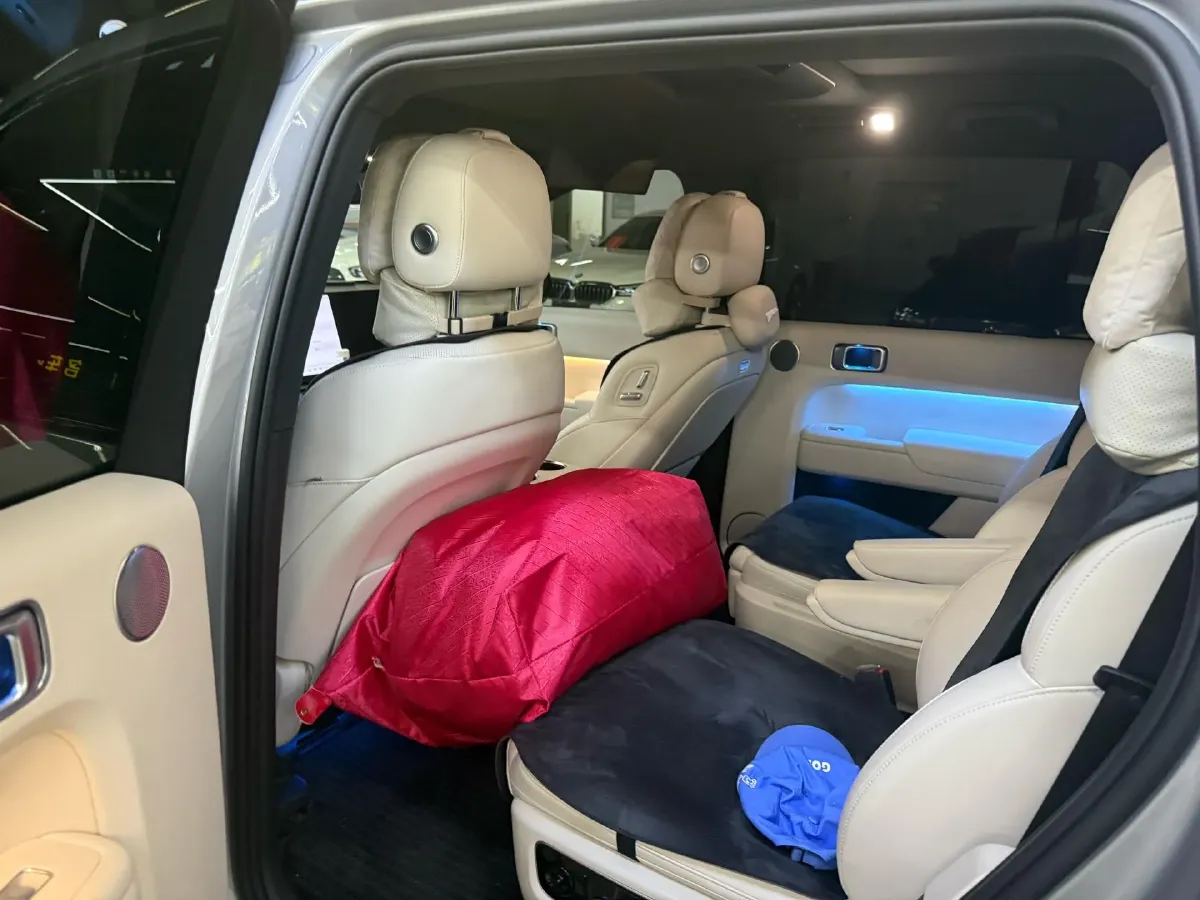 2022 Li L9 Range Extended 154HP REEV 42.6KWH,autocango,china used car exporter,china ev exporter,chinese used car exporter,chinese used ev exporter