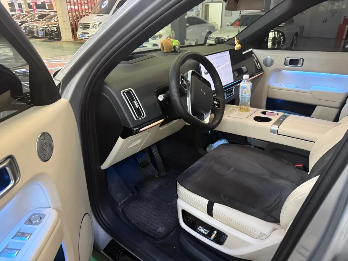 2022 Li L9 Range Extended 154HP REEV 42.6KWH,autocango,china used car exporter,china ev exporter,chinese used car exporter,chinese used ev exporter