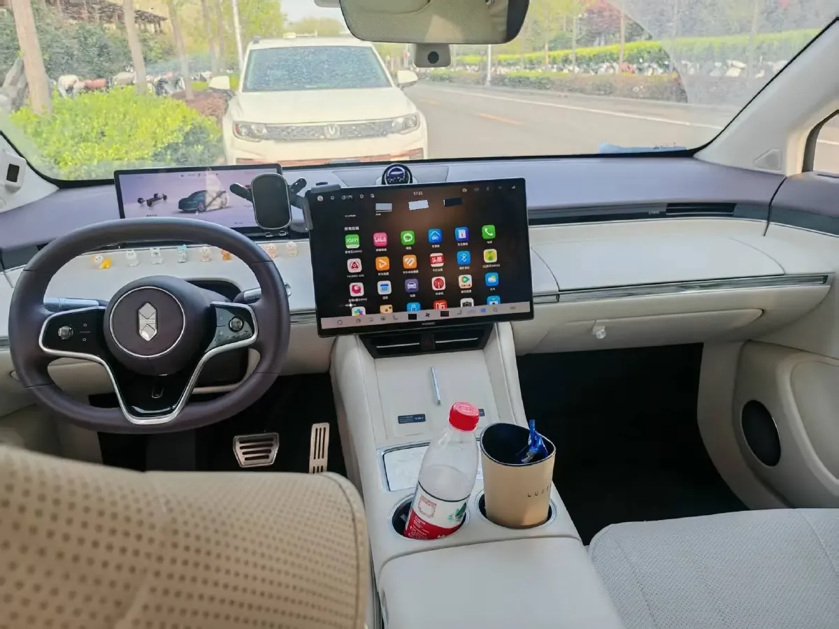 2026 Luxeed R7 REEV 156HP REEV,autocango,china used car exporter,china ev exporter,chinese used car exporter,chinese used ev exporter