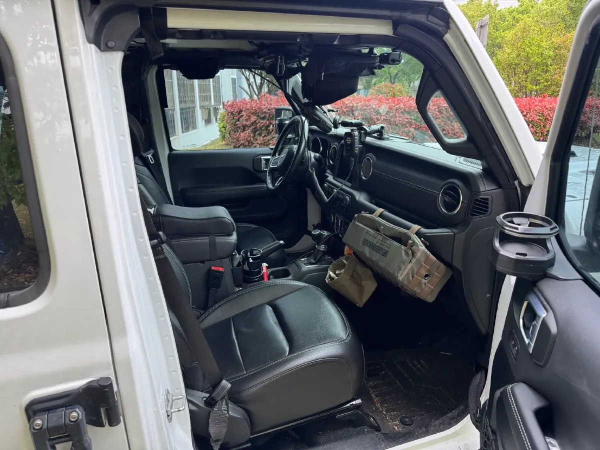 2021 Jeep Wrangler 2.0T 266HP L4 8AT PHEV 17KWH,autocango,china used car exporter,china ev exporter,chinese used car exporter,chinese used ev exporter