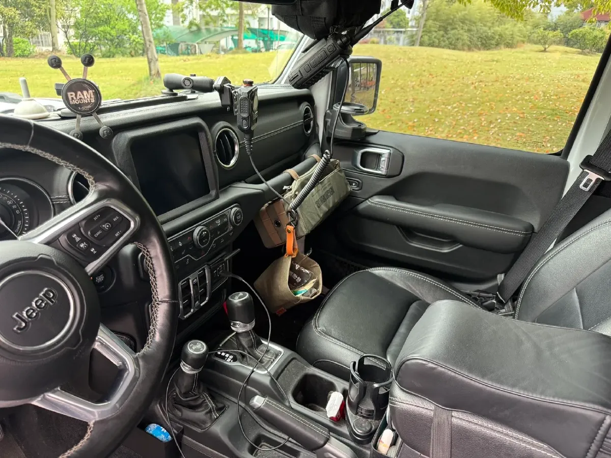 2021 Jeep Wrangler 2.0T 266HP L4 8AT PHEV 17KWH,autocango,china used car exporter,china ev exporter,chinese used car exporter,chinese used ev exporter