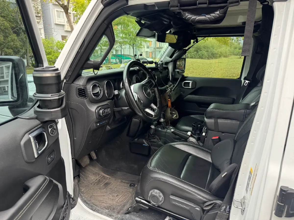 2021 Jeep Wrangler 2.0T 266HP L4 8AT PHEV 17KWH,autocango,china used car exporter,china ev exporter,chinese used car exporter,chinese used ev exporter