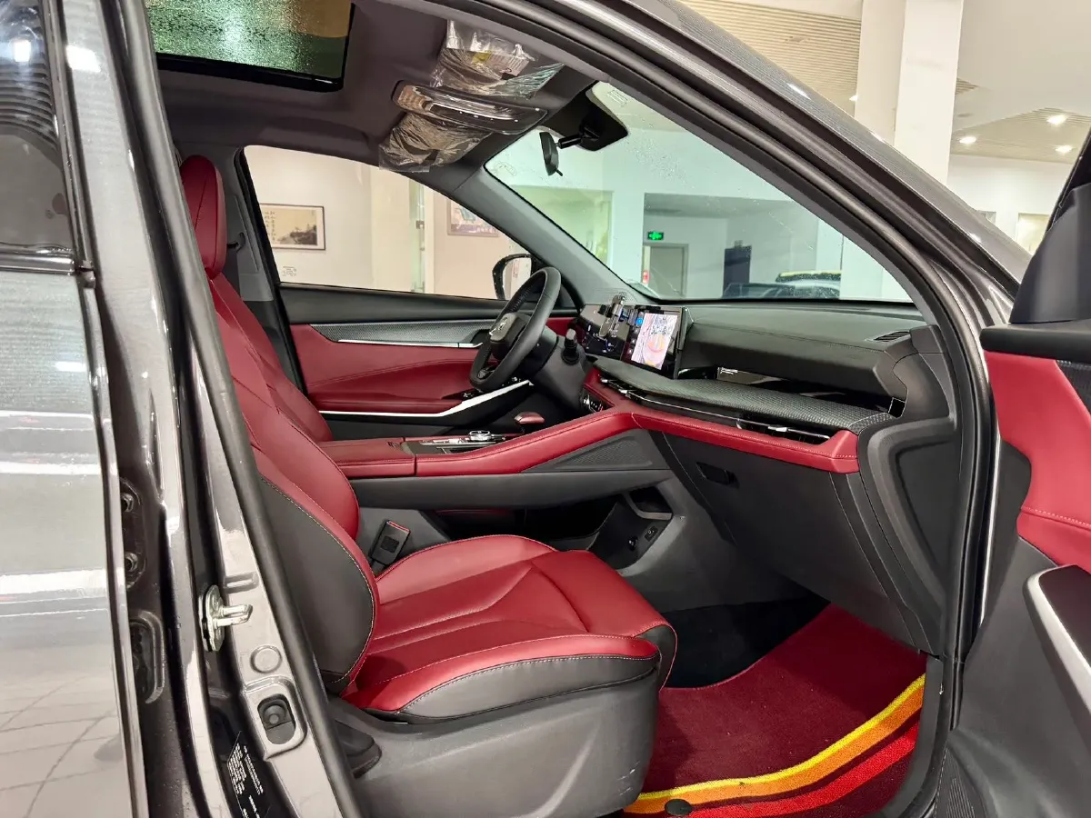 2022 ChangAn CS75 Plus 1.5T 178HP L4 6AT,autocango,china used car exporter,china ev exporter,chinese used car exporter,chinese used ev exporter