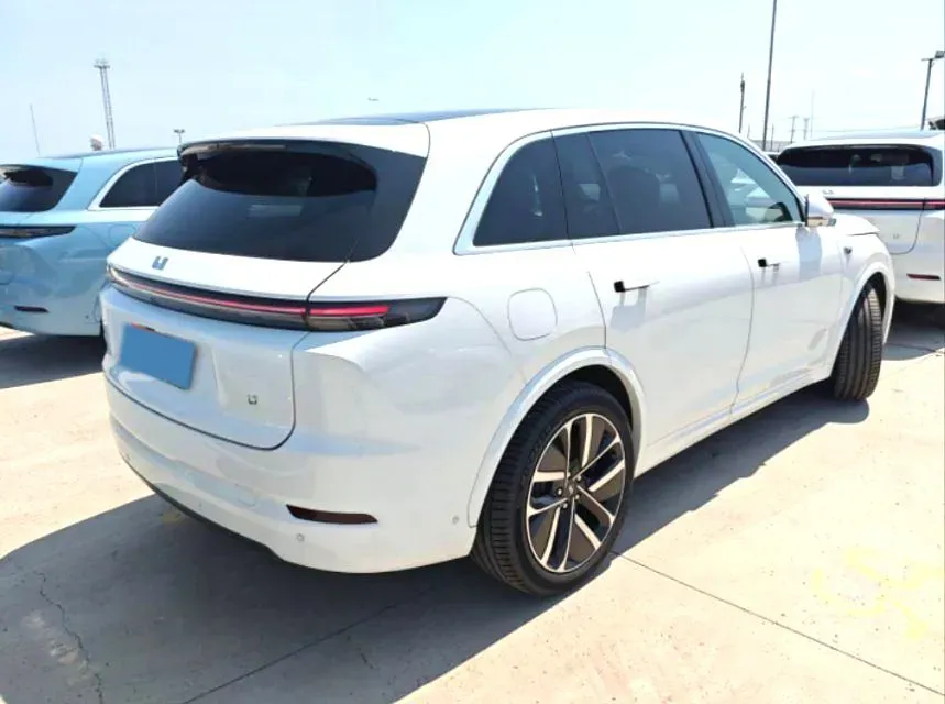 2024 Li L8 Range Extended 154HP REEV 52.3KWH,autocango,china used car exporter,china ev exporter,chinese used car exporter,chinese used ev exporter