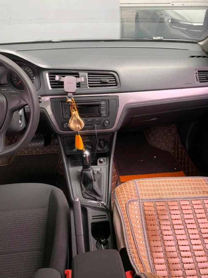 2017 Volkswagen Lavida 1.6L 110HP L4 6AT,autocango,china used car exporter,china ev exporter,chinese used car exporter,chinese used ev exporter