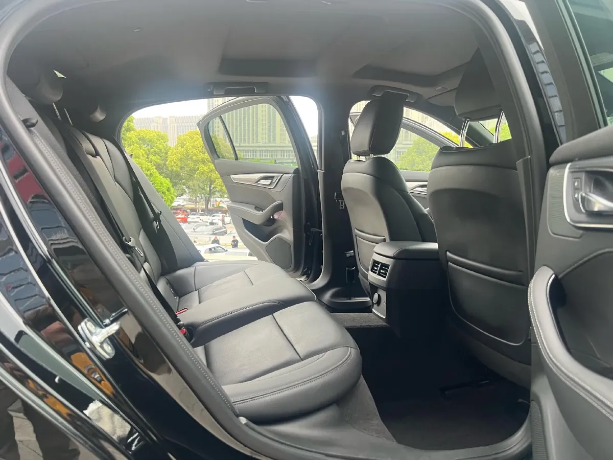 2024 Cadillac CT5 2.0T 237HP L4 10AT,autocango,china used car exporter,china ev exporter,chinese used car exporter,chinese used ev exporter