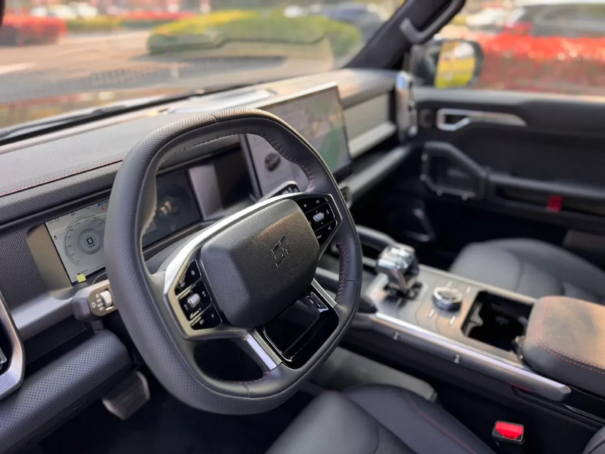 2024 Jetour Traveller 2.0T 254HP L4 7DCT,autocango,china used car exporter,china ev exporter,chinese used car exporter,chinese used ev exporter