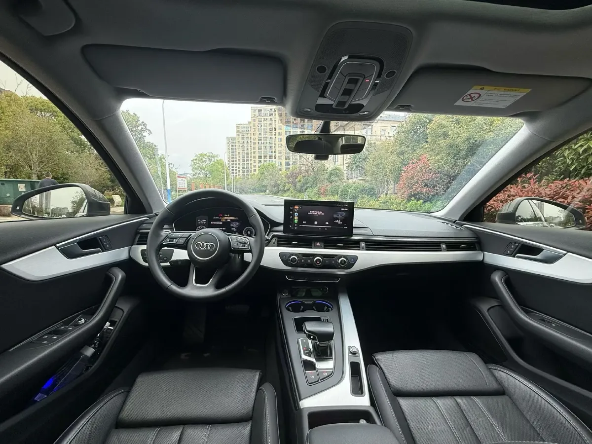 2022 Audi A4L 2.0T 190HP L4 7DCT,autocango,china used car exporter,china ev exporter,chinese used car exporter,chinese used ev exporter