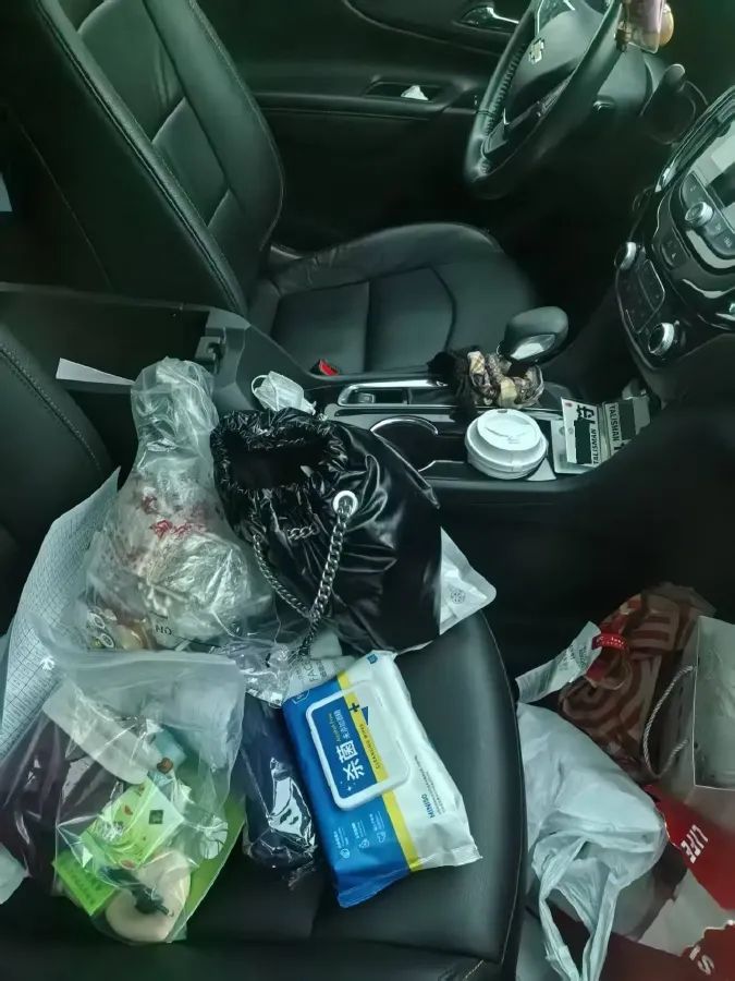 2021 Chevrolet Equinox 1.5T 169HP L4 6AT,autocango,china used car exporter,china ev exporter,chinese used car exporter,chinese used ev exporter