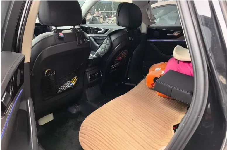 2022 HongQi HS5 2.0T 224HP L4 6AT,autocango,china used car exporter,china ev exporter,chinese used car exporter,chinese used ev exporter