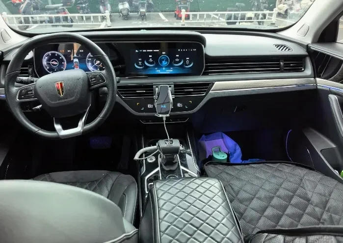 2022 HongQi HS5 2.0T 224HP L4 6AT,autocango,china used car exporter,china ev exporter,chinese used car exporter,chinese used ev exporter