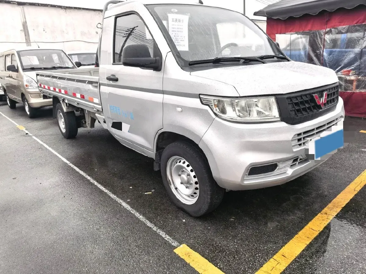 2023 WuLing RongGuang New Truck 1.5L 102HP L4 5MT,autocango,china used car exporter,china ev exporter,chinese used car exporter,chinese used ev exporter