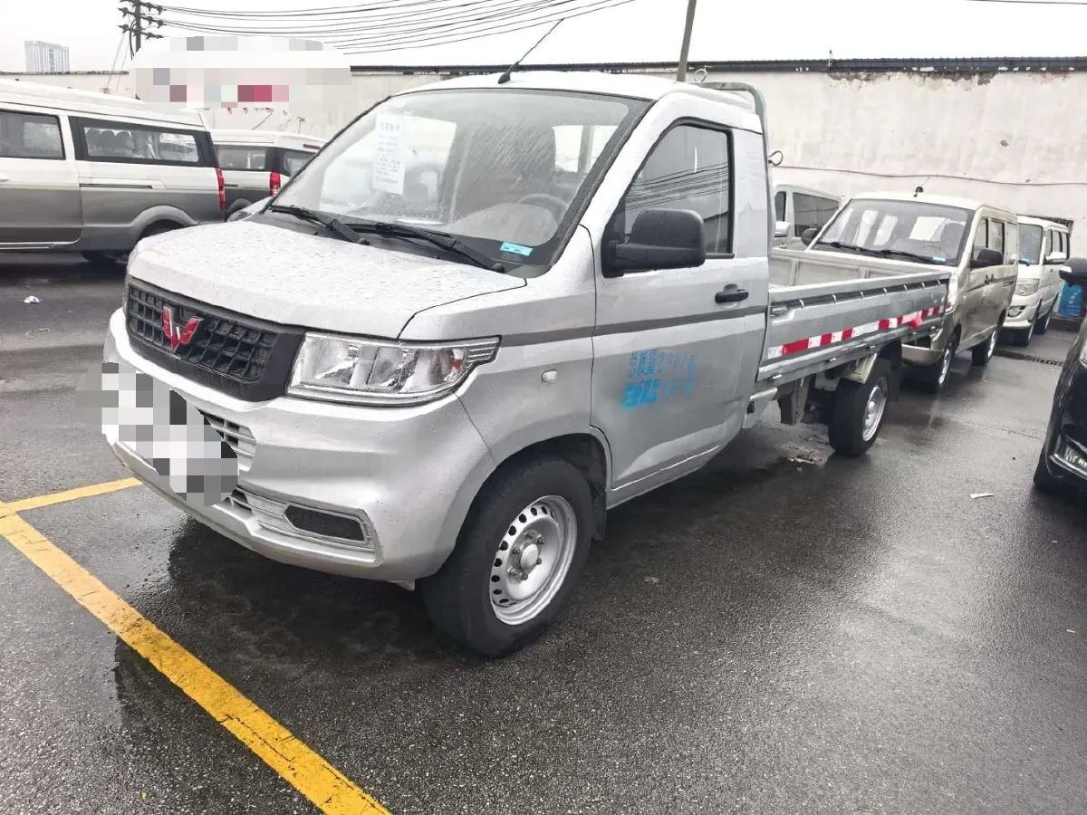 2023 WuLing RongGuang New Truck 1.5L 102HP L4 5MT,autocango,china used car exporter,china ev exporter,chinese used car exporter,chinese used ev exporter