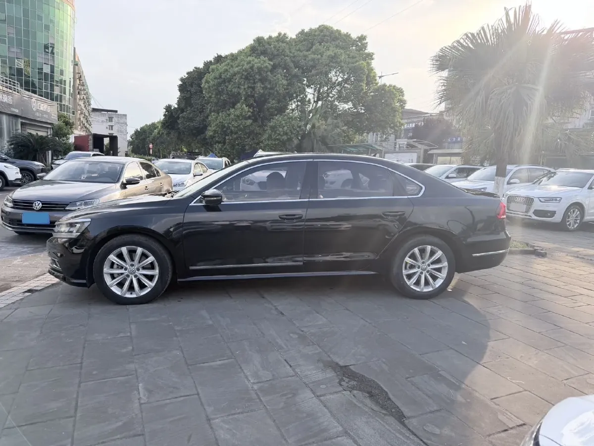 2017 Volkswagen Passat 1.8T 180HP L4 7DCT,autocango,china used car exporter,china ev exporter,chinese used car exporter,chinese used ev exporter