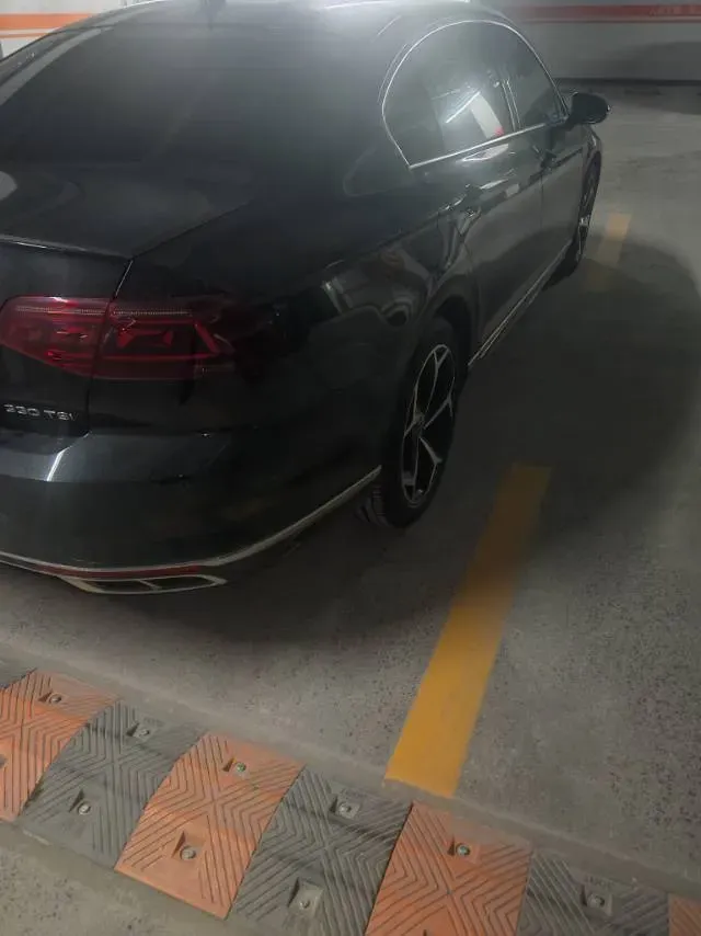 2023 Volkswagen Magotan 2.0T 186HP L4 7DCT,autocango,china used car exporter,china ev exporter,chinese used car exporter,chinese used ev exporter