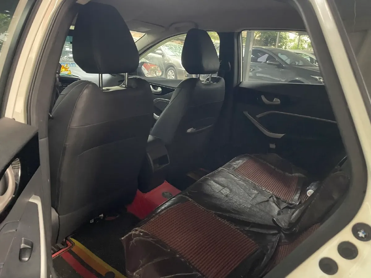 2023 Venucia D60 EV BEV 47KWH,autocango,china used car exporter,china ev exporter,chinese used car exporter,chinese used ev exporter