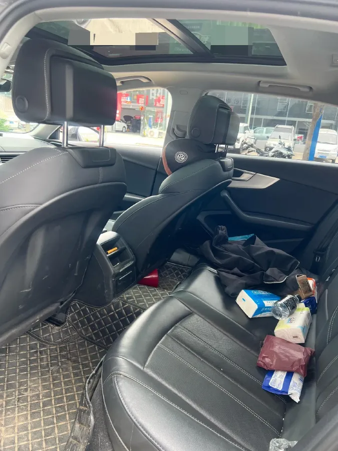 2022 Audi A4L 2.0T 190HP L4 7DCT,autocango,china used car exporter,china ev exporter,chinese used car exporter,chinese used ev exporter