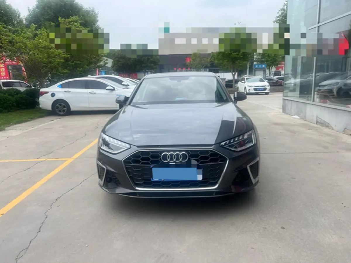 2022 Audi A4L 2.0T 190HP L4 7DCT,autocango,china used car exporter,china ev exporter,chinese used car exporter,chinese used ev exporter