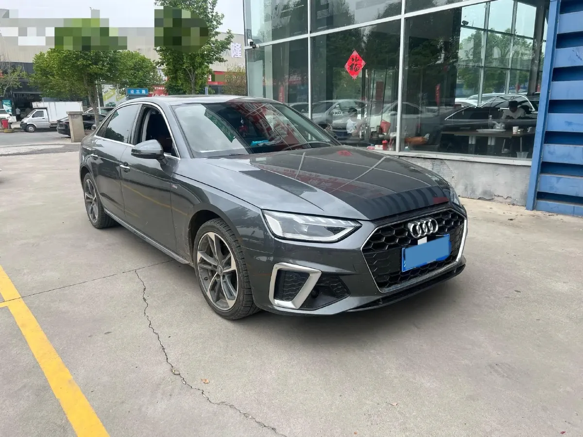 2022 Audi A4L 2.0T 190HP L4 7DCT,autocango,china used car exporter,china ev exporter,chinese used car exporter,chinese used ev exporter