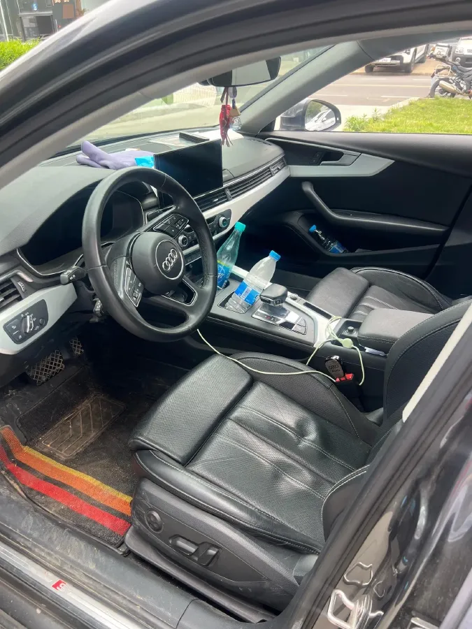 2022 Audi A4L 2.0T 190HP L4 7DCT,autocango,china used car exporter,china ev exporter,chinese used car exporter,chinese used ev exporter