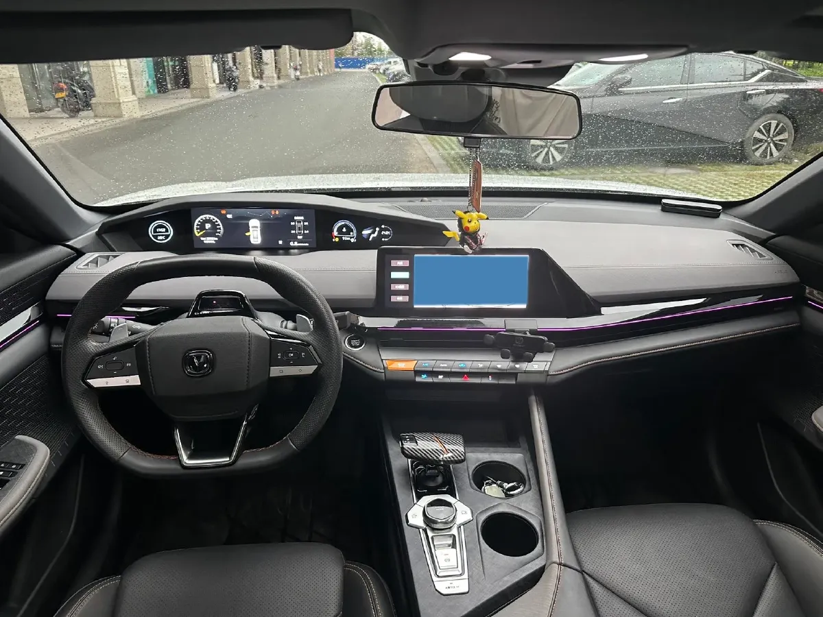 2022 ChangAn UNI-V 1.5T 188HP L4 7DCT,autocango,china used car exporter,china ev exporter,chinese used car exporter,chinese used ev exporter