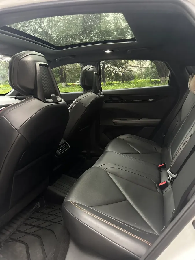 2022 ChangAn UNI-V 1.5T 188HP L4 7DCT,autocango,china used car exporter,china ev exporter,chinese used car exporter,chinese used ev exporter