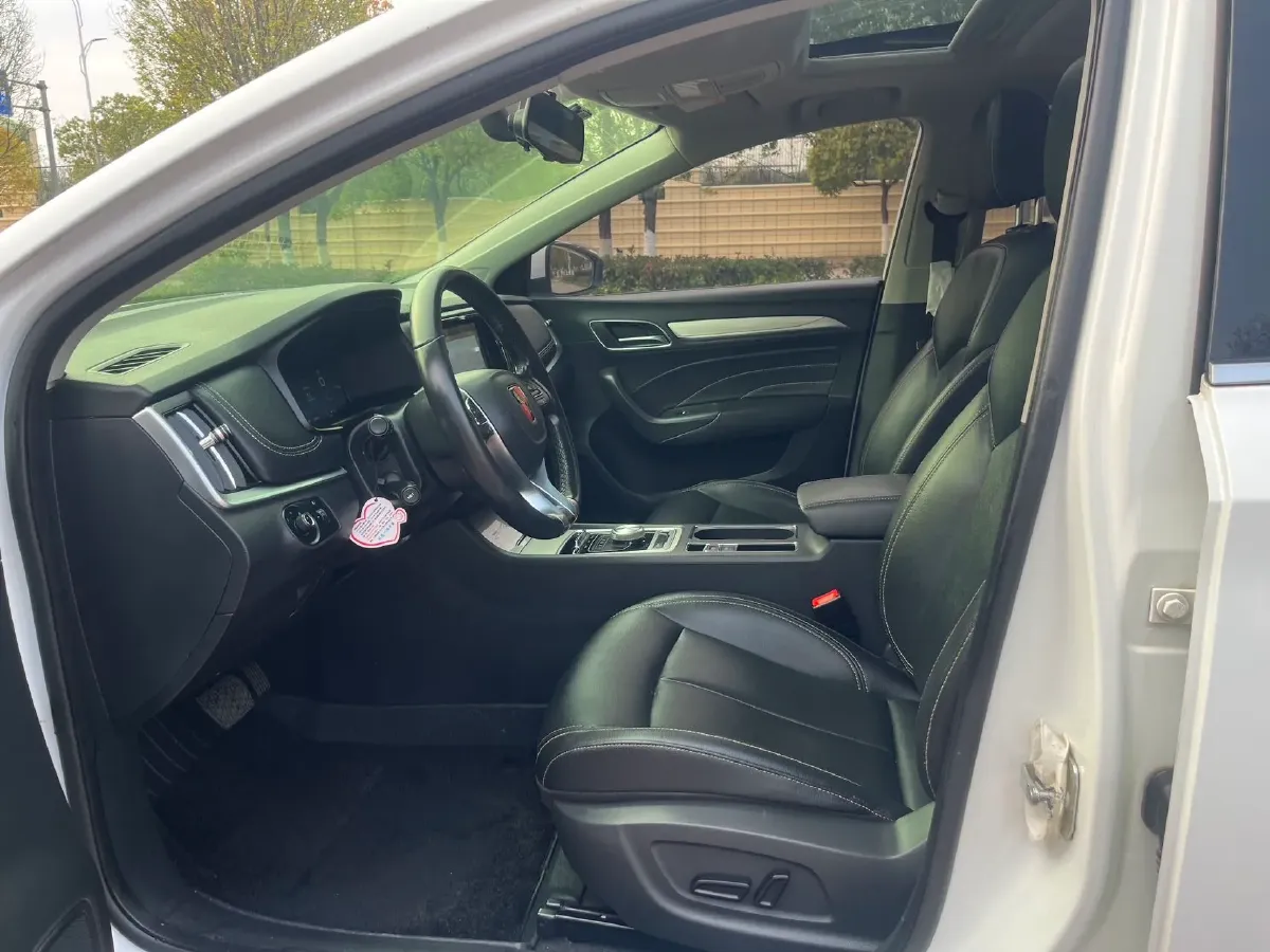 2017 Roewe i6 1.0T 125HP L3 2AT PHEV,autocango,china used car exporter,china ev exporter,chinese used car exporter,chinese used ev exporter