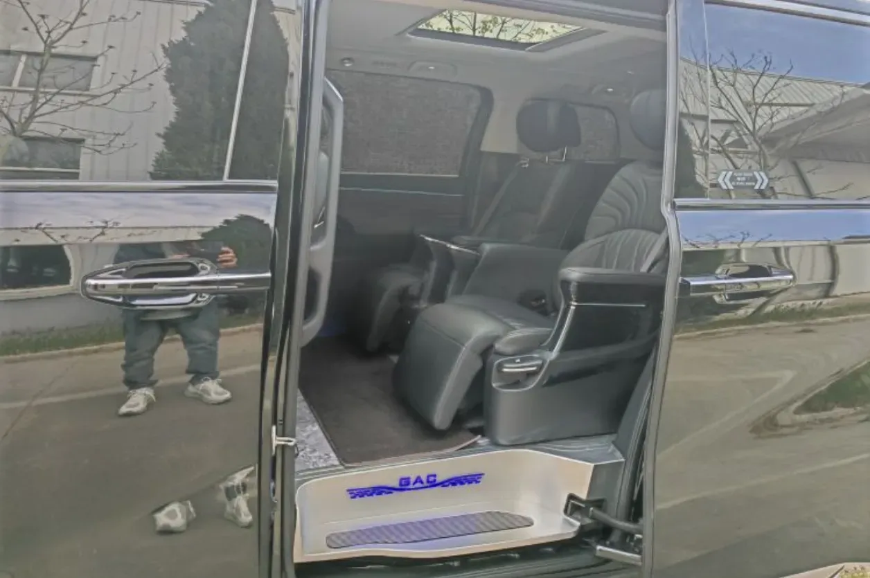 2024 GAC Trumpchi M8 2.0T 190HP L4 2DHT Hybrid,autocango,china used car exporter,china ev exporter,chinese used car exporter,chinese used ev exporter