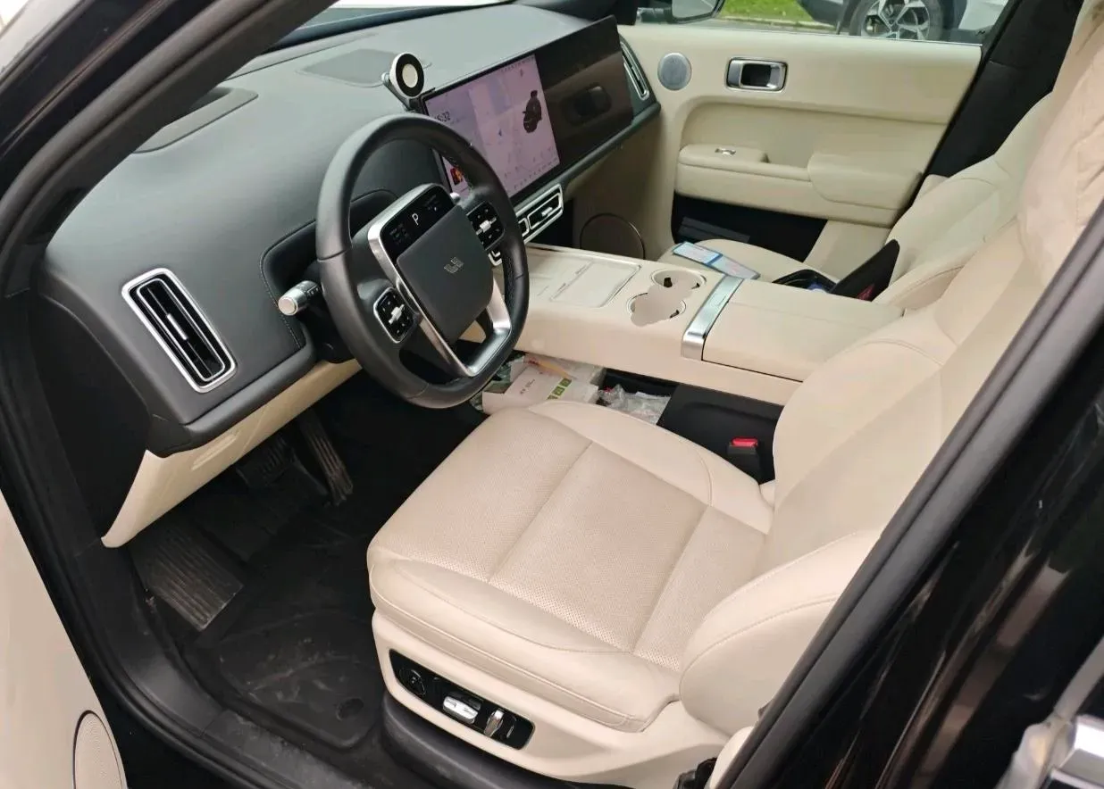 2024 Volvo S60 2.0T 197HP L4 7DCT,autocango,china used car exporter,china ev exporter,chinese used car exporter,chinese used ev exporter