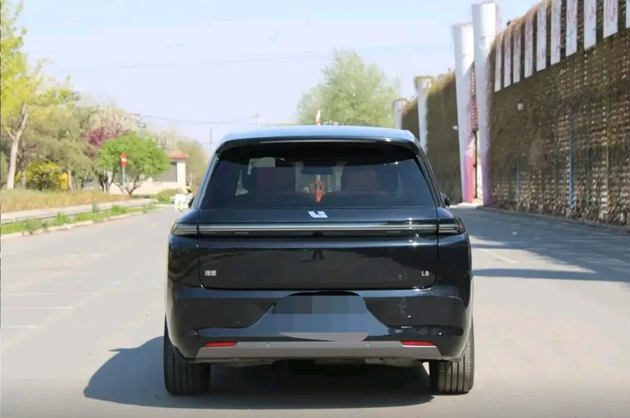 2024 Volvo S60 2.0T 197HP L4 7DCT,autocango,china used car exporter,china ev exporter,chinese used car exporter,chinese used ev exporter