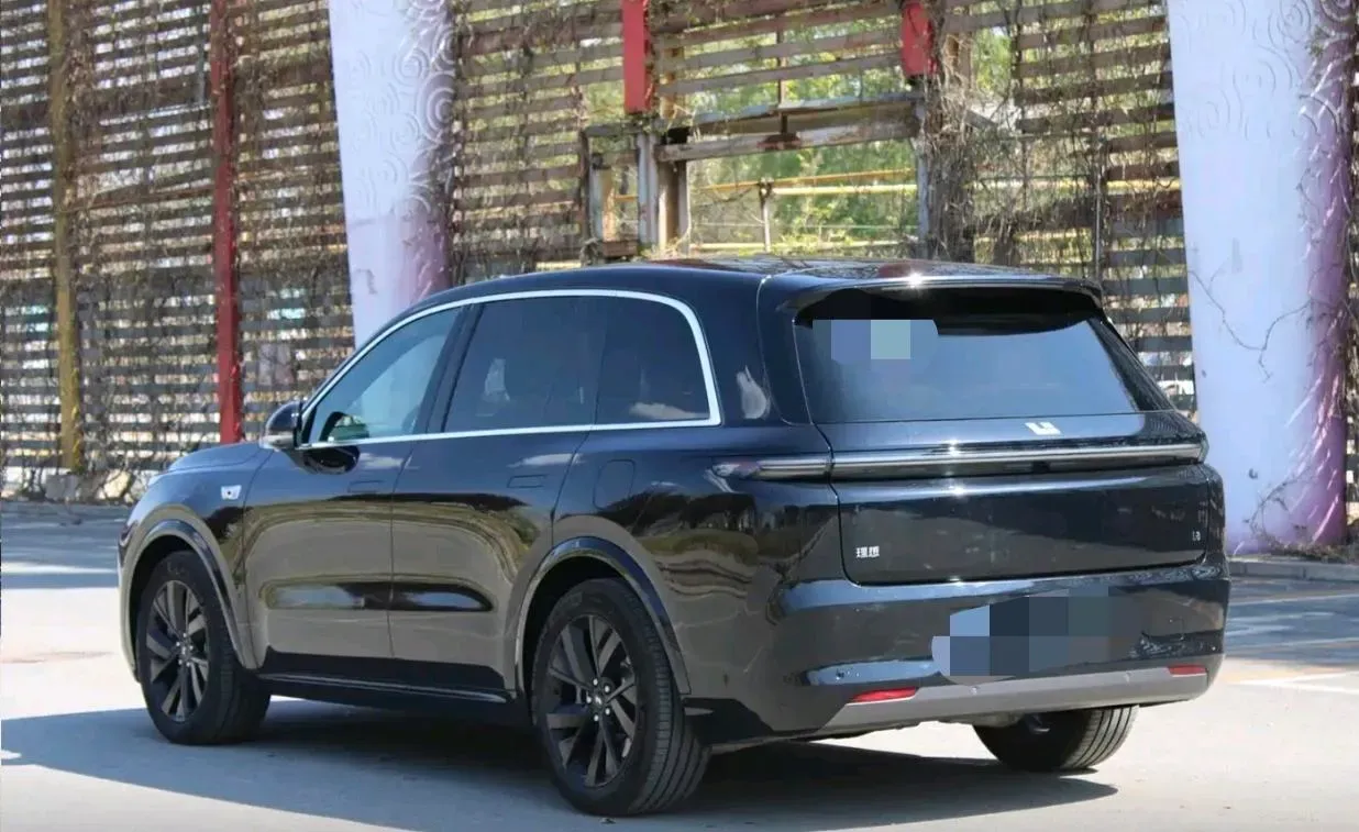 2024 Volvo S60 2.0T 197HP L4 7DCT,autocango,china used car exporter,china ev exporter,chinese used car exporter,chinese used ev exporter