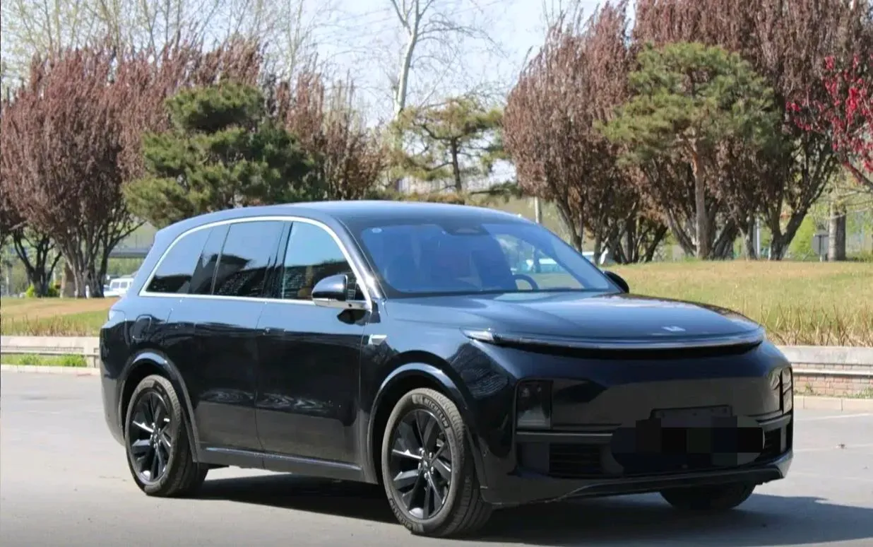 2024 Volvo S60 2.0T 197HP L4 7DCT,autocango,china used car exporter,china ev exporter,chinese used car exporter,chinese used ev exporter