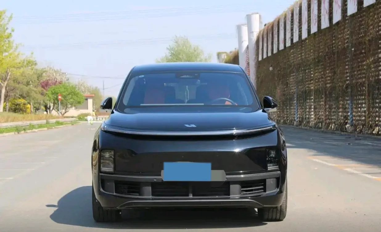 2024 Volvo S60 2.0T 197HP L4 7DCT,autocango,china used car exporter,china ev exporter,chinese used car exporter,chinese used ev exporter