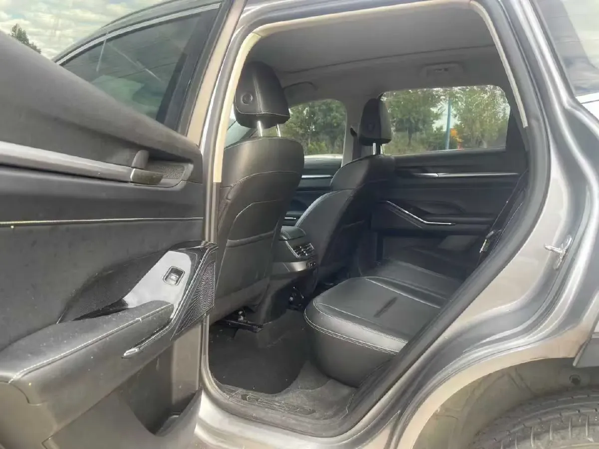 2022 Haval H6 1.5T 184HP L4 7DCT,autocango,china used car exporter,china ev exporter,chinese used car exporter,chinese used ev exporter