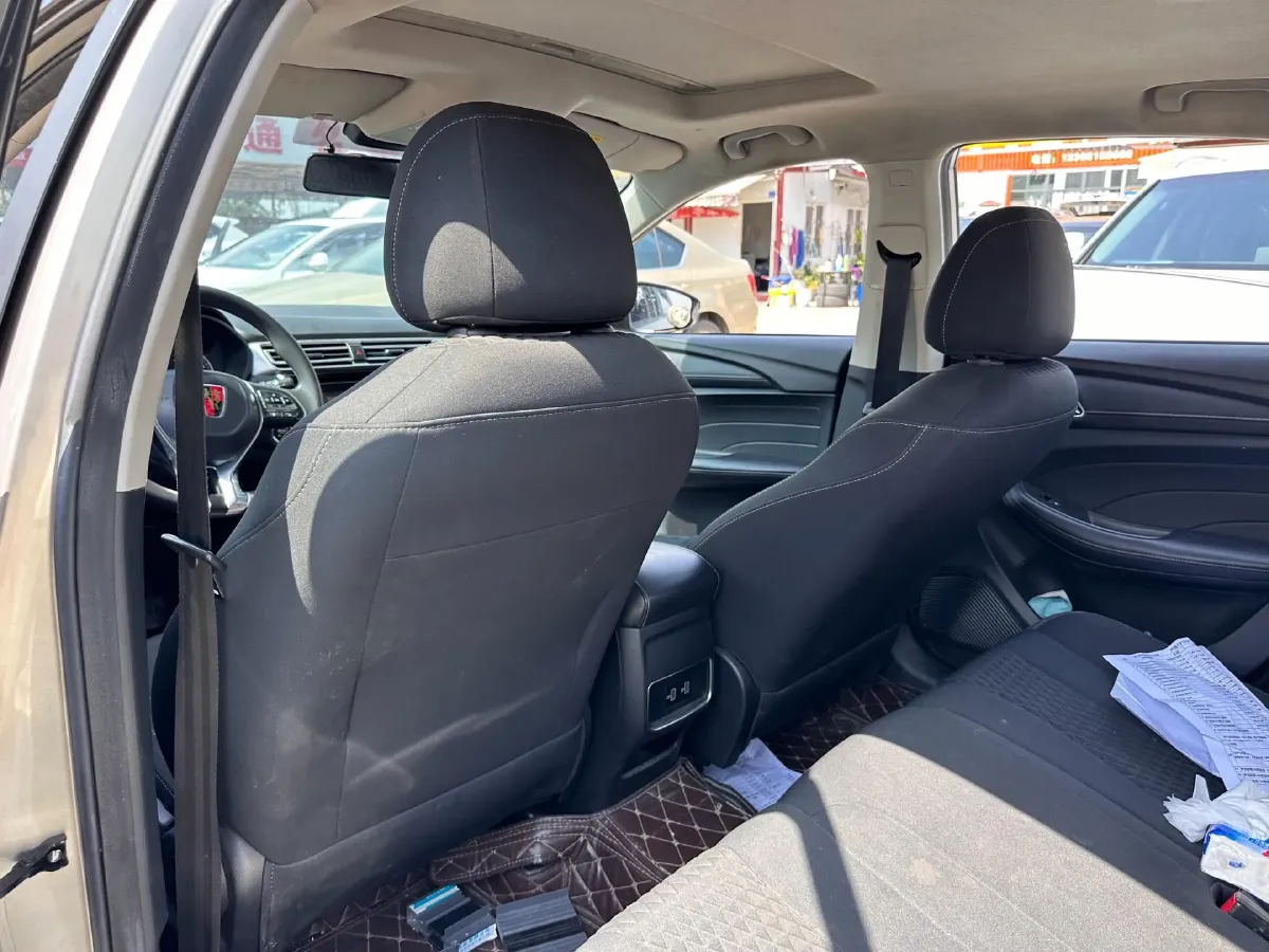 2019 Roewe i5 1.5L 120HP L4 CVT,autocango,china used car exporter,china ev exporter,chinese used car exporter,chinese used ev exporter