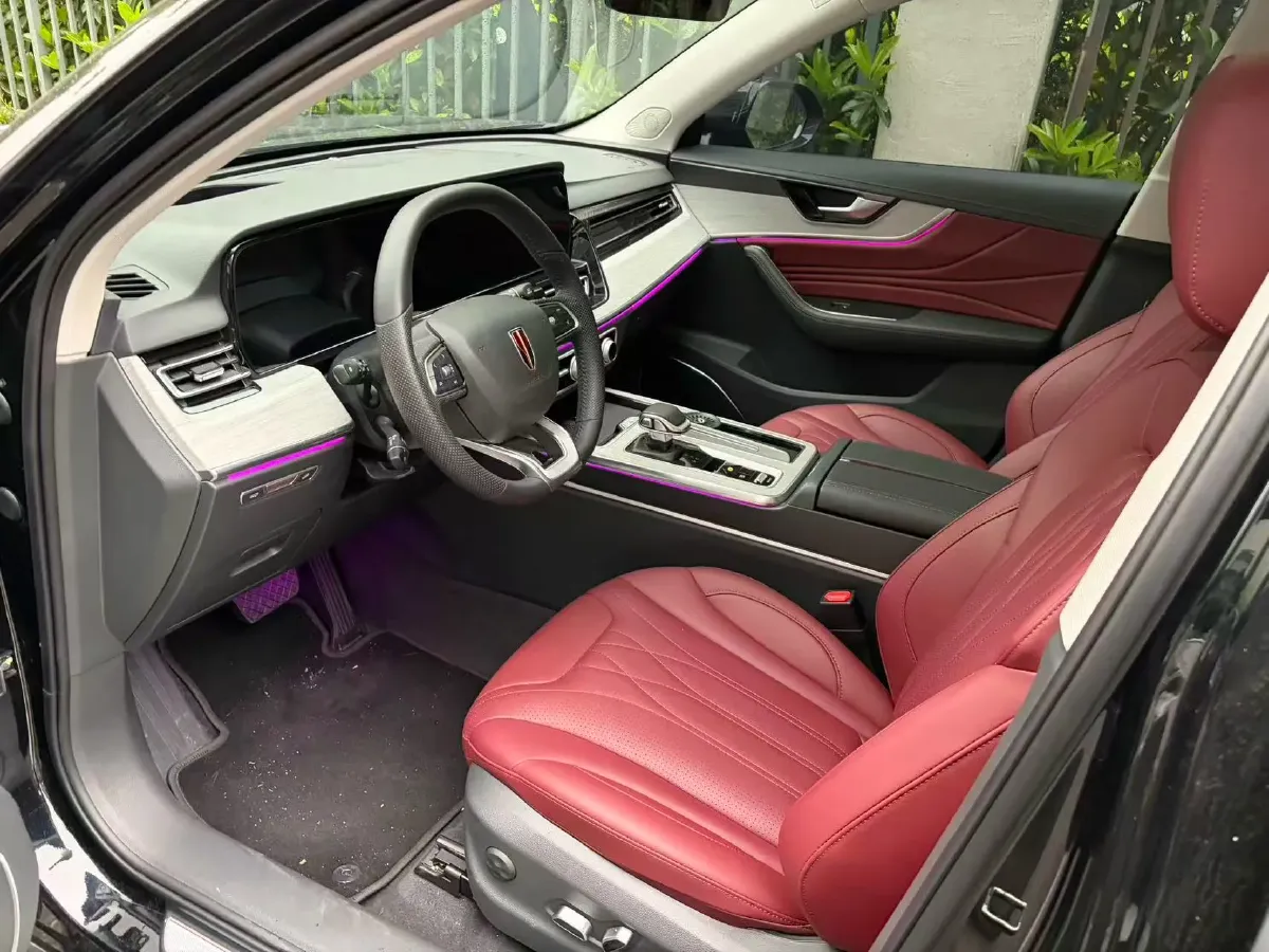 2025 HongQi HS5 2.0T 252HP L4 8AT,autocango,china used car exporter,china ev exporter,chinese used car exporter,chinese used ev exporter