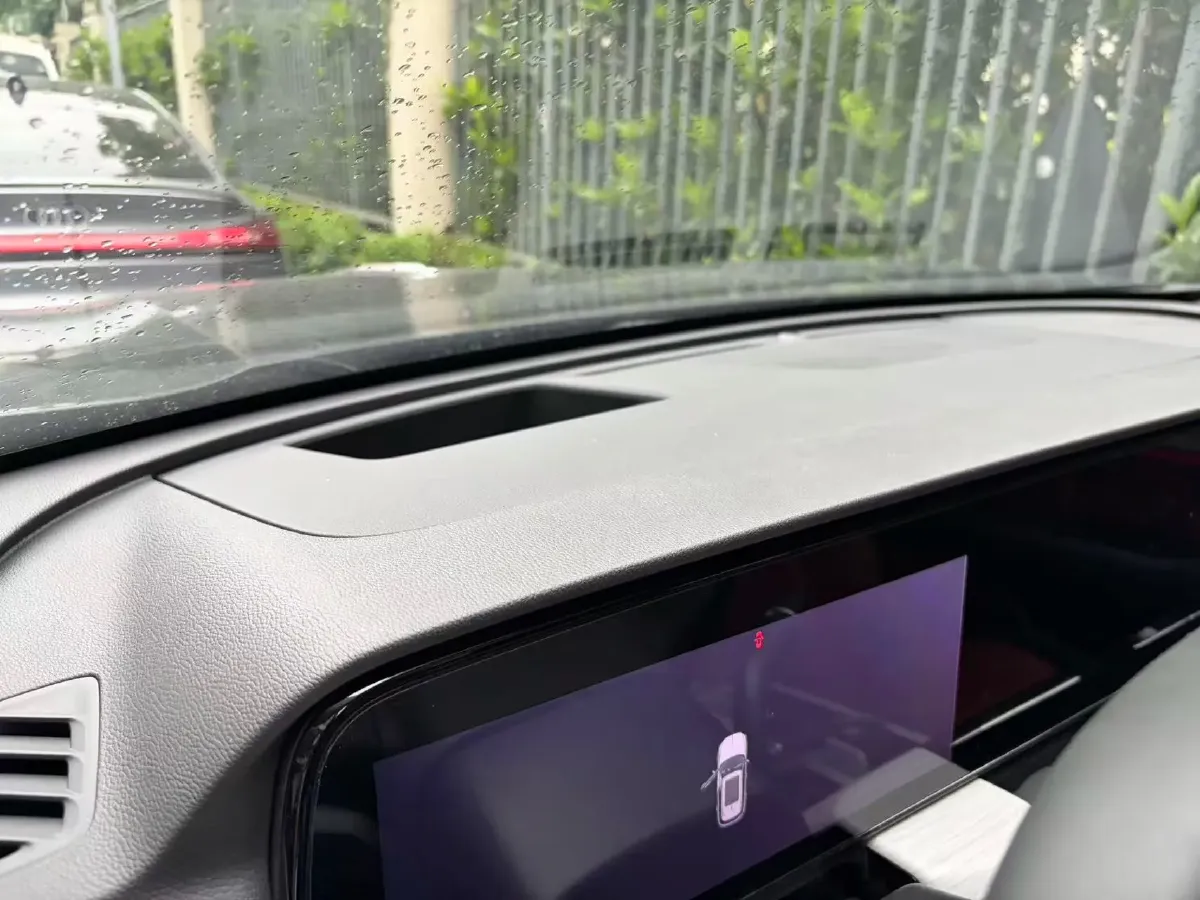 2025 HongQi HS5 2.0T 252HP L4 8AT,autocango,china used car exporter,china ev exporter,chinese used car exporter,chinese used ev exporter