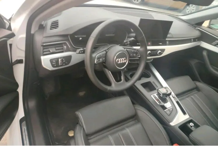 2024 Audi A4L 2.0T 190HP L4 7DCT,autocango,china used car exporter,china ev exporter,chinese used car exporter,chinese used ev exporter