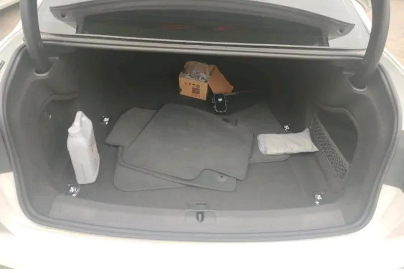 2024 Audi A4L 2.0T 190HP L4 7DCT,autocango,china used car exporter,china ev exporter,chinese used car exporter,chinese used ev exporter