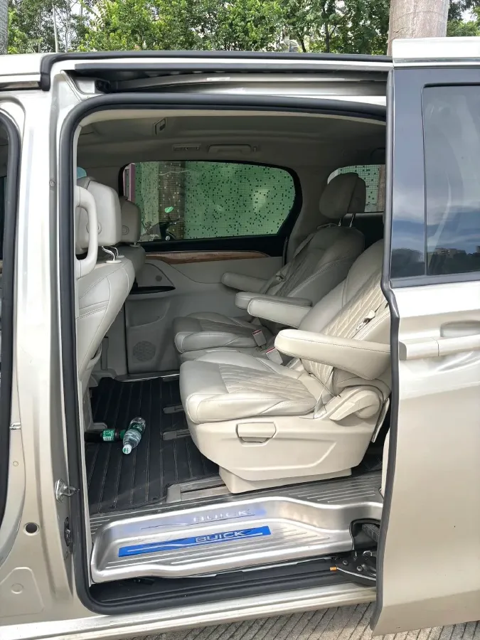 2018 Buick GL8 2.0T 260HP L4 6AT,autocango,china used car exporter,china ev exporter,chinese used car exporter,chinese used ev exporter