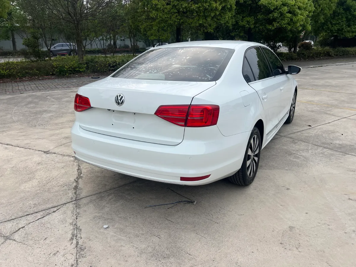 2017 Volkswagen Sagitar 1.6L 110HP L4 5MT,autocango,china used car exporter,china ev exporter,chinese used car exporter,chinese used ev exporter