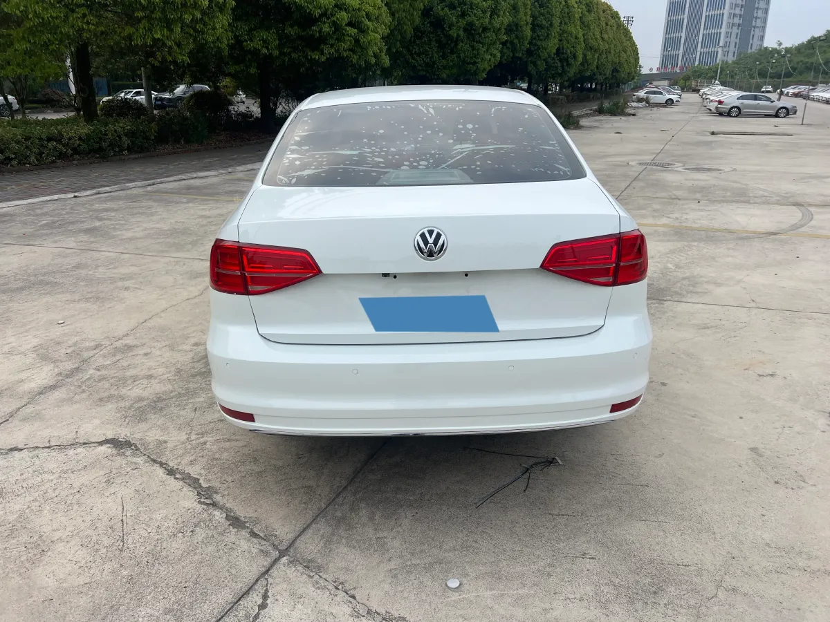2017 Volkswagen Sagitar 1.6L 110HP L4 5MT,autocango,china used car exporter,china ev exporter,chinese used car exporter,chinese used ev exporter