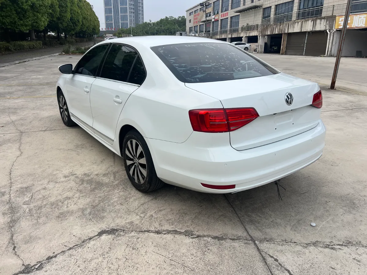 2017 Volkswagen Sagitar 1.6L 110HP L4 5MT,autocango,china used car exporter,china ev exporter,chinese used car exporter,chinese used ev exporter