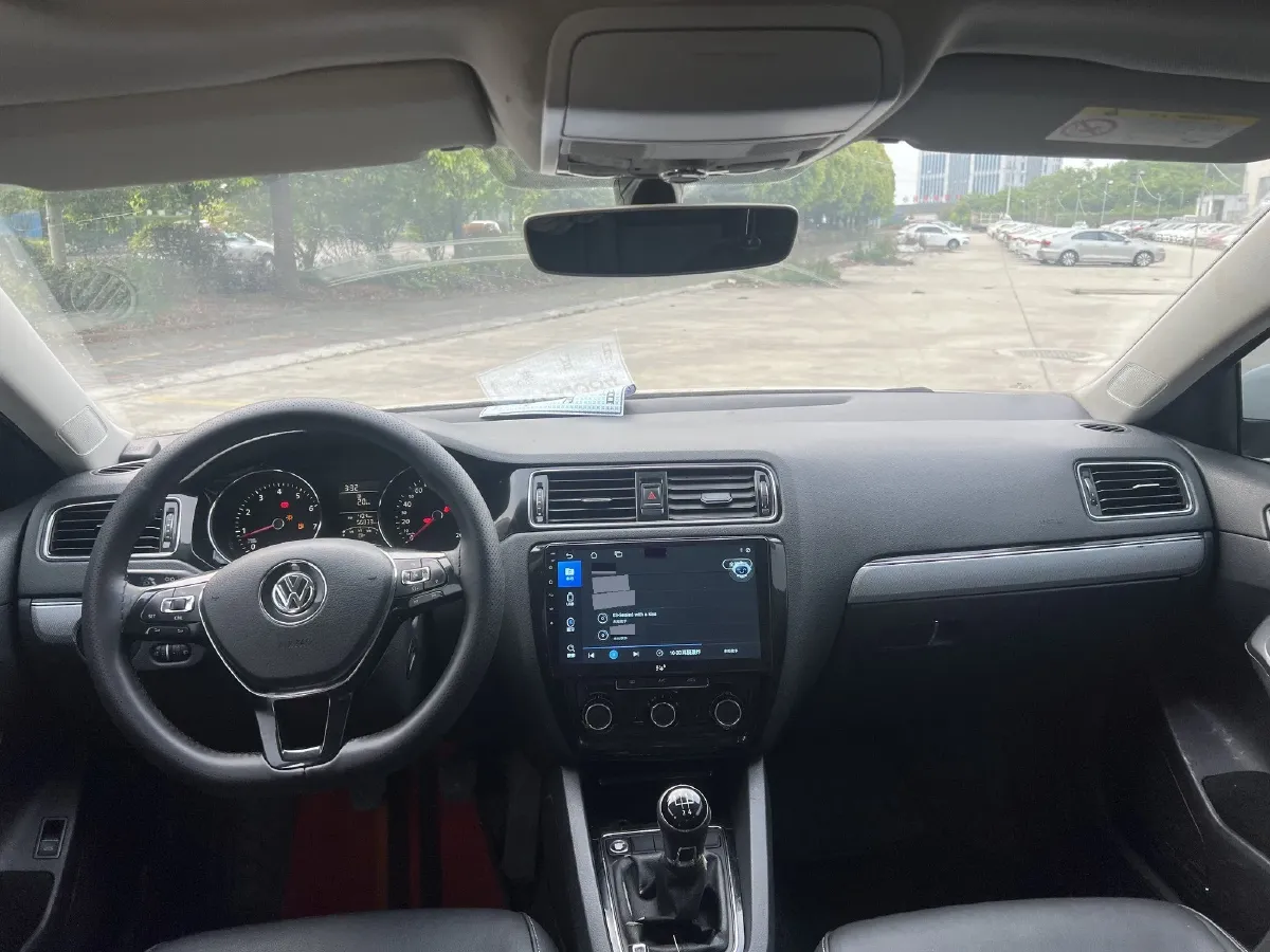 2017 Volkswagen Sagitar 1.6L 110HP L4 5MT,autocango,china used car exporter,china ev exporter,chinese used car exporter,chinese used ev exporter