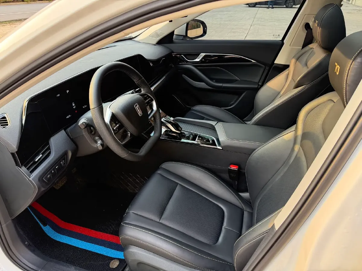 2023 Bestune B70 1.5T 169HP L4 7DCT,autocango,china used car exporter,china ev exporter,chinese used car exporter,chinese used ev exporter